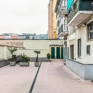 Eden House Sansiro-duomo Netflix & Design Appartamento